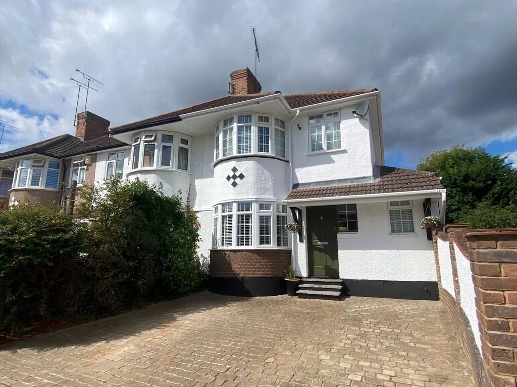 2 bed end terrace house for sale in Kelsey Road, Orpington BR5 Zoopla