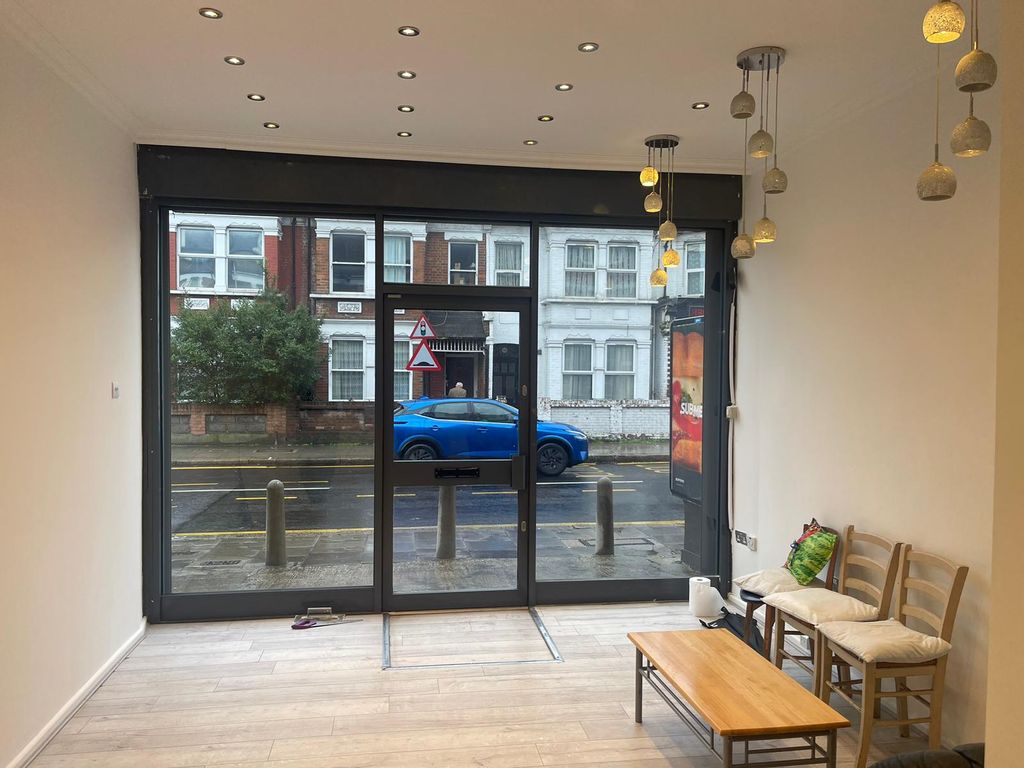 Retail premises to let in Westbury Avenue, Turnpike Lane, London N22, £