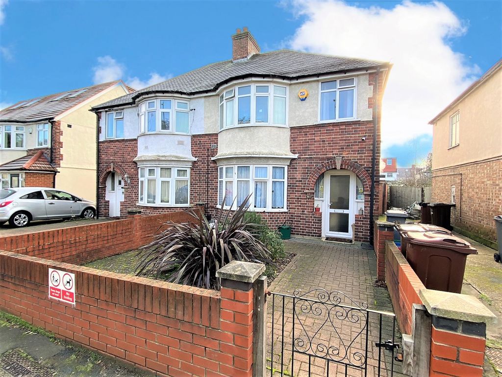 Winchester Avenue, Hounslow TW5  
