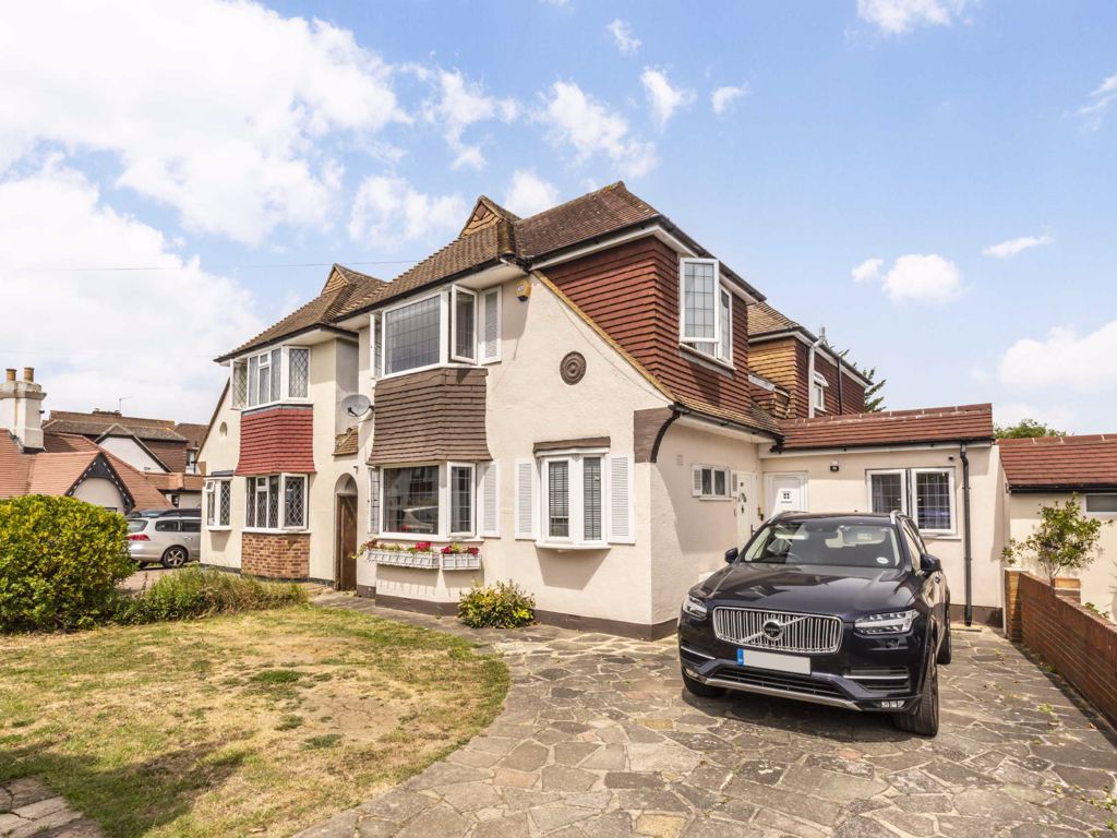 4 bed detached house for sale in Motspur Park, New Malden KT3 Zoopla