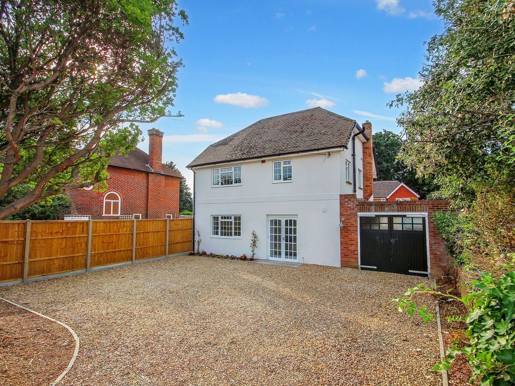 3 bed detached house for sale in Manor Road North, Esher KT10 Zoopla