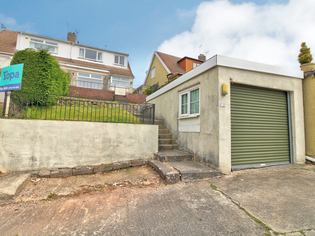 3 bed semidetached house for sale in Bredon Close, Risca, Newport NP11