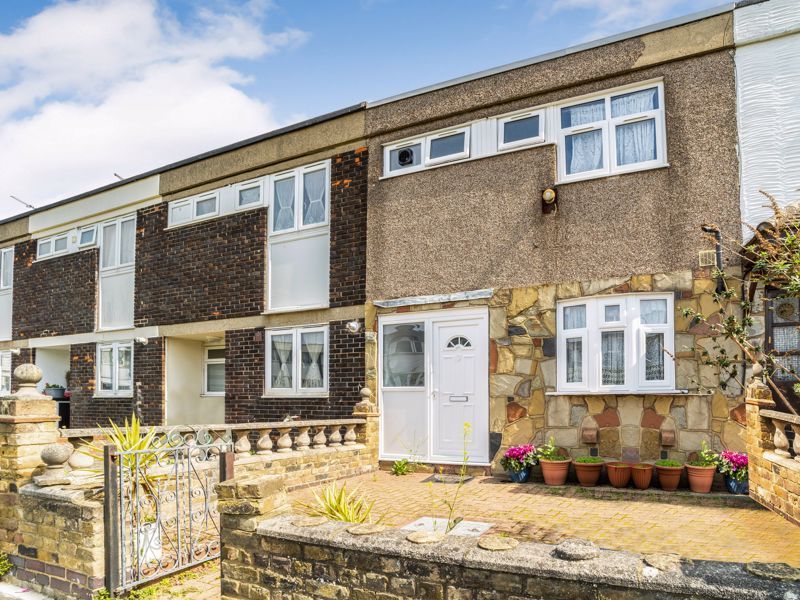 3 bed property for sale in Seaton Close, London E13 Zoopla