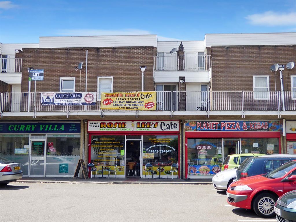 1 bed flat to rent in Wick Parade, Wick, Littlehampton BN17, £675 pcm