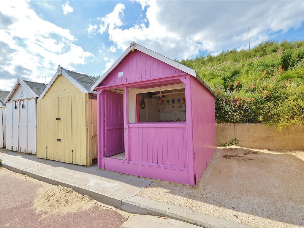 Property for sale in Kings Avenue, HollandOnSea, ClactonOnSea CO15 Zoopla