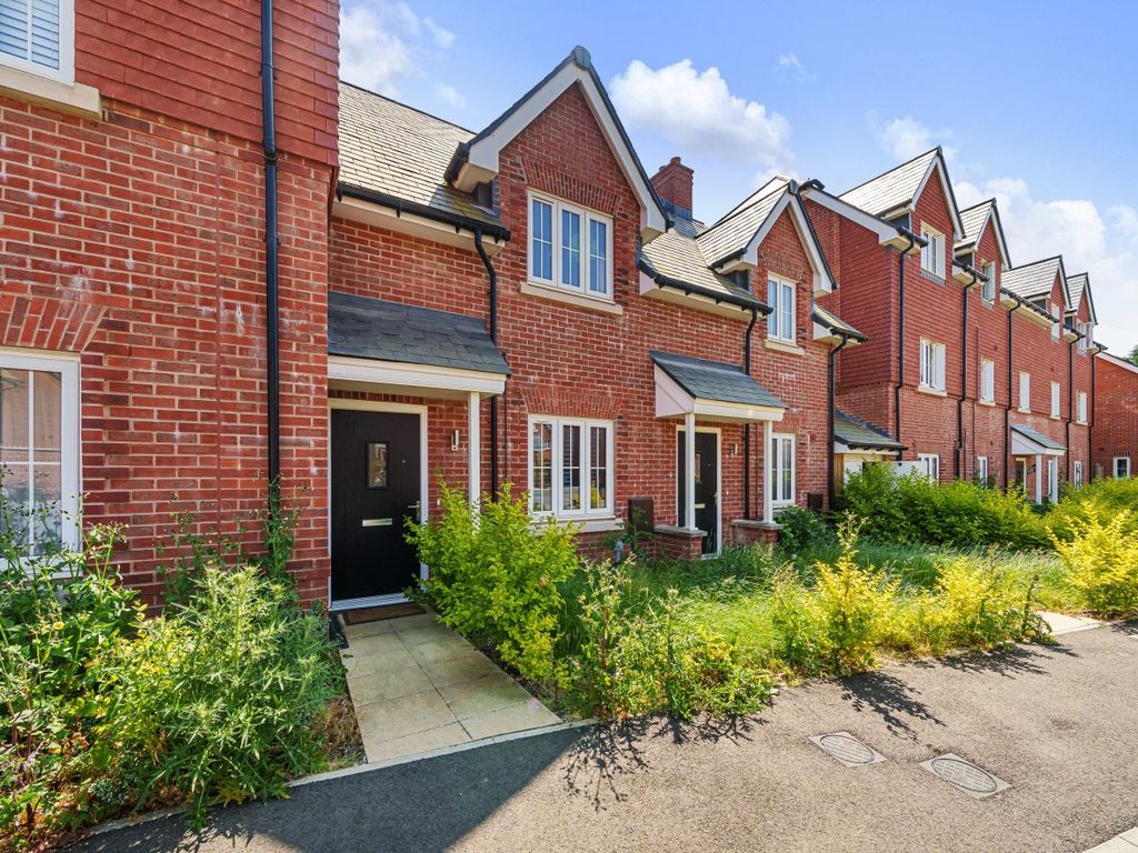 1 bed flat for sale in New Bridge Road, Cranleigh GU6 Zoopla