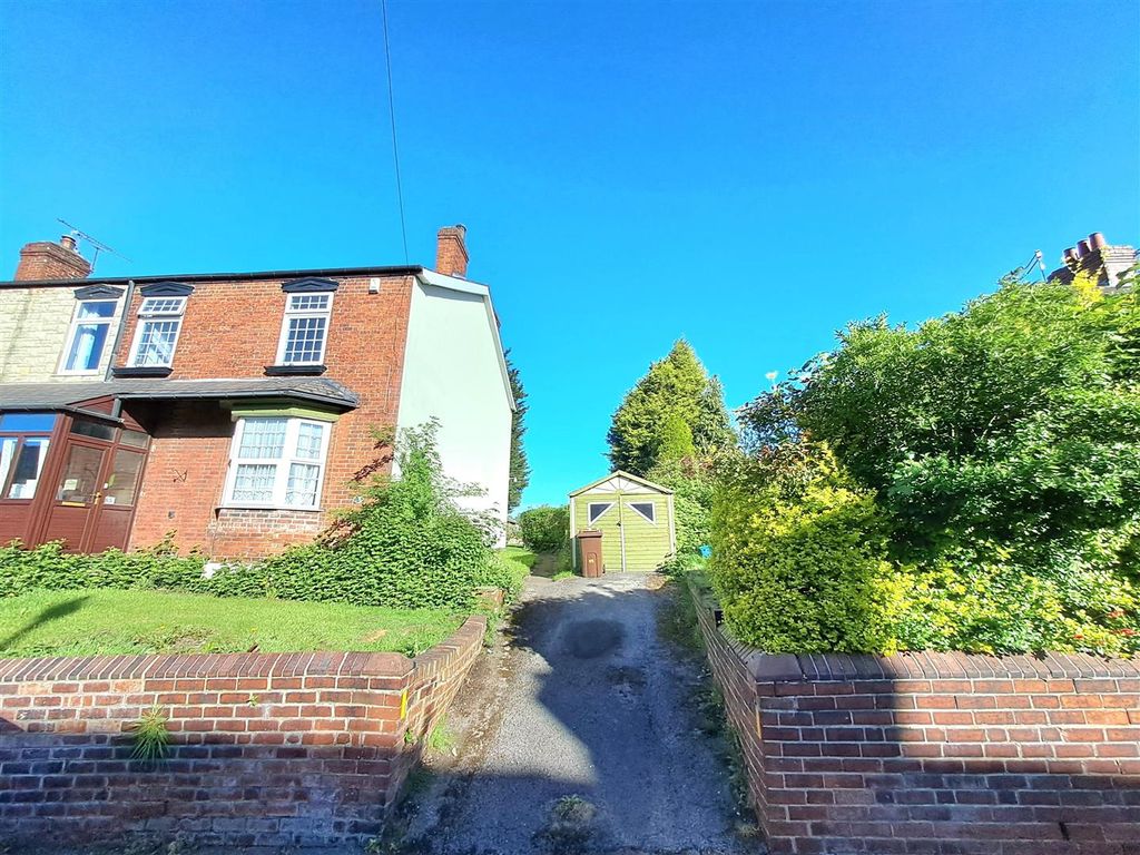 3 bed end terrace house for sale in South Street, Rawmarsh, Rotherham