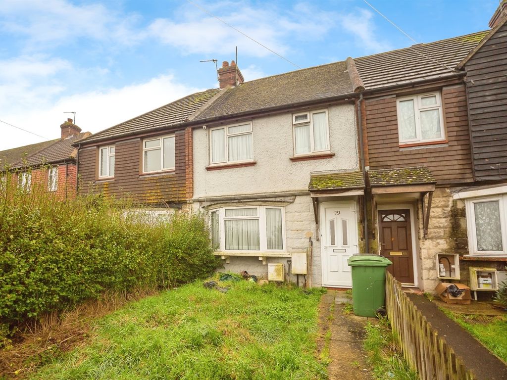 3 bed terraced house for sale in Dickens Road, Maidstone ME14, £250,000