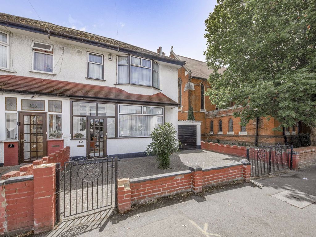 3 bed property for sale in St. Marks Road, Mitcham CR4 Zoopla