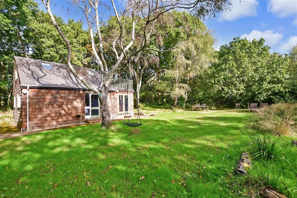 3 bed bungalow for sale in Solent Road, Cranmore, Yarmouth, Isle Of