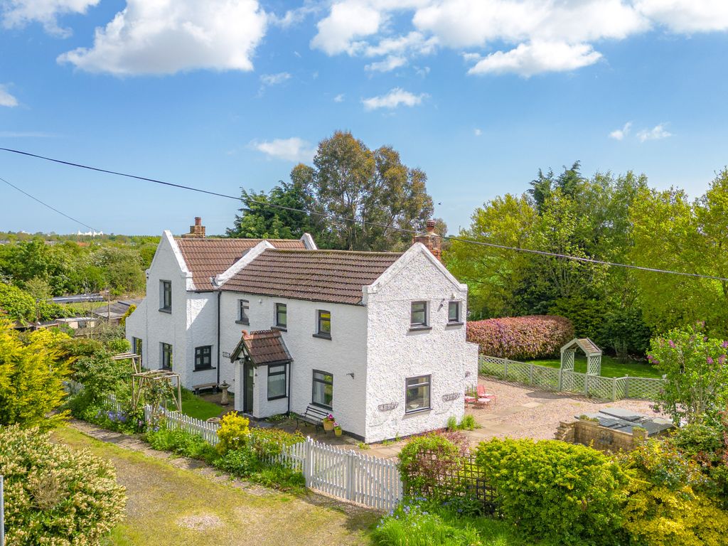 4 bed detached house for sale in Church End, Winthorpe PE25, £450,000