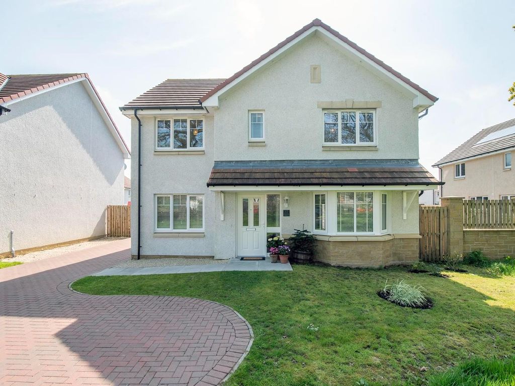 4 bed detached house for sale in Dunlin Drive, Alloa FK10, £299,995