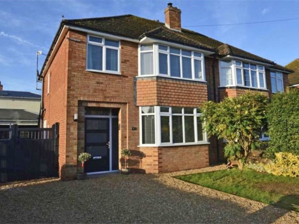 3 bed semidetached house to rent in Welland Lodge Road, Cheltenham