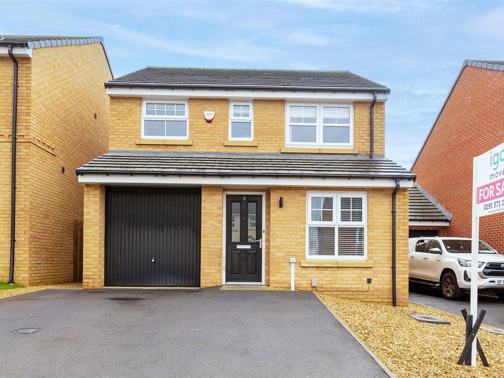 New home, 3 bed detached house for sale in Rosewood Walk, Broom Lane