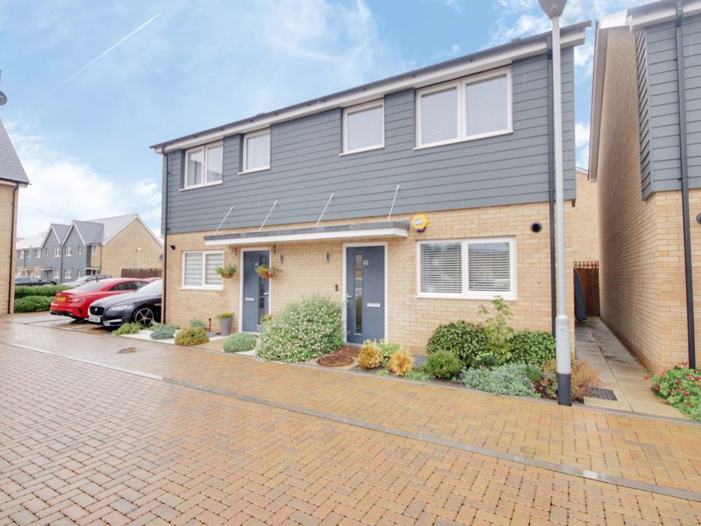 2 bed semidetached house for sale in Haven Road, Rainham RM13 Zoopla