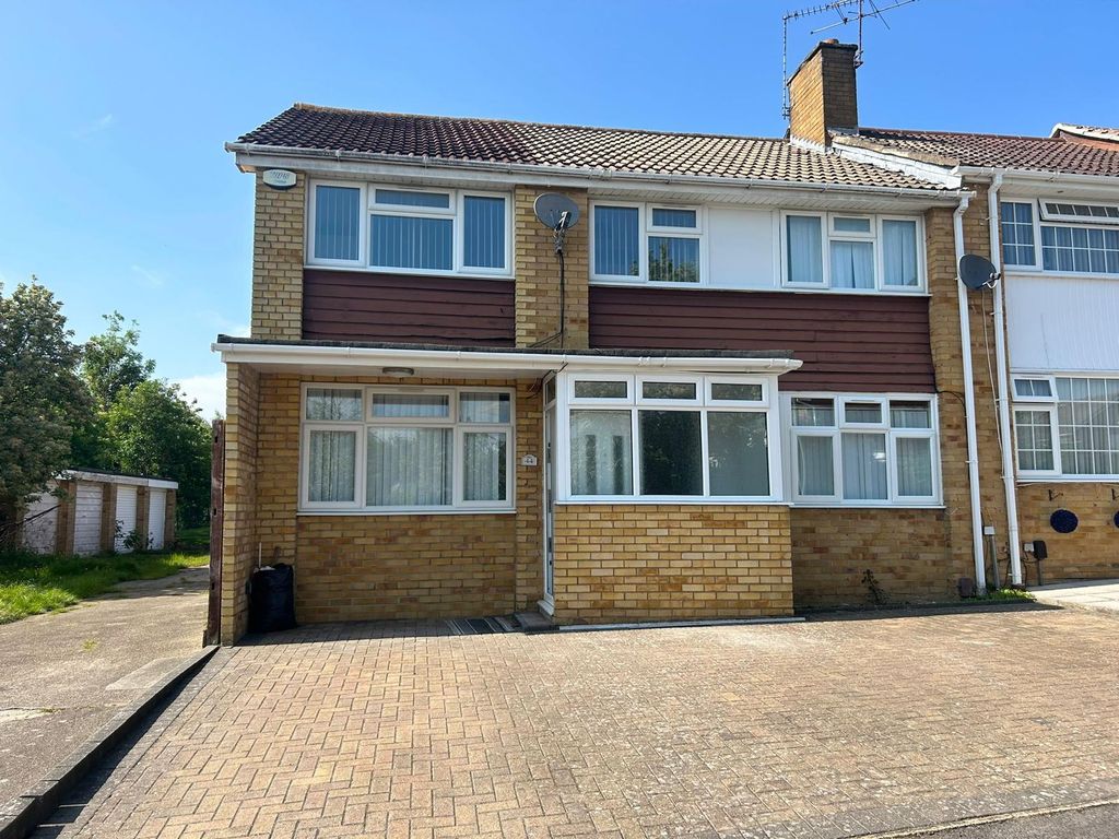 5 bed semidetached house to rent in Stamford Road, Maidenhead SL6 Zoopla