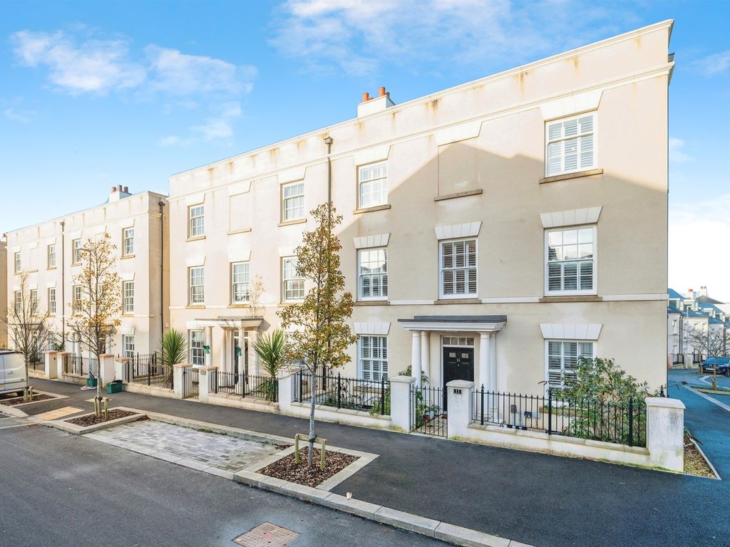 6 bed semidetached house for sale in Dorado Street, Sherford, Plymouth