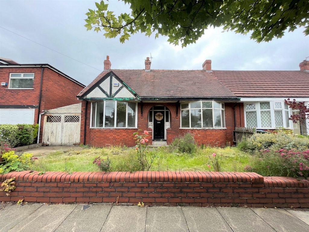 2 bed bungalow for sale in Stockport Road, Denton M34 Zoopla