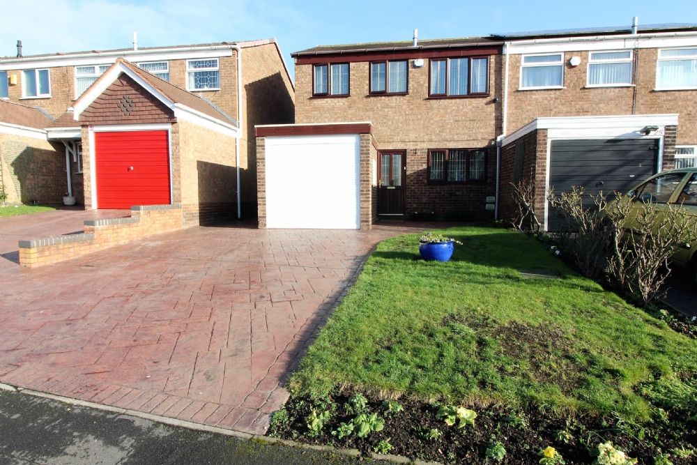 3 bed town house for sale in Culmore Close, Willenhall WV12 Zoopla