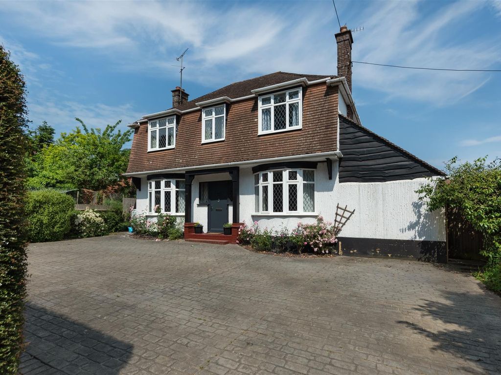 4 bed detached house for sale in Sturry Hill, Sturry, Canterbury CT2