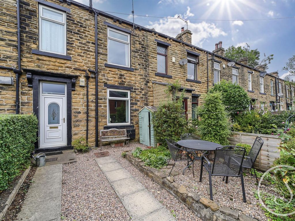 2 bed terraced house for sale in Radcliffe Terrace, Pudsey LS28 Zoopla
