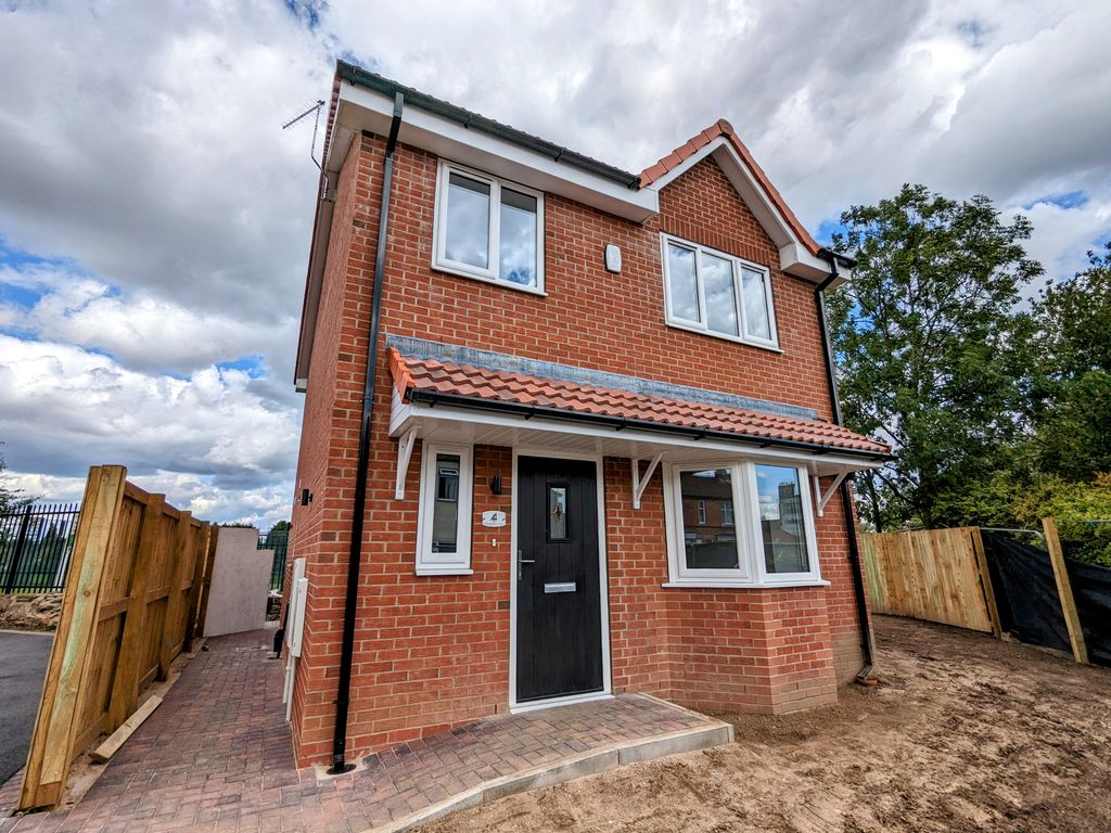 New home, 3 bed detached house for sale in Newgate Court, Mansfield