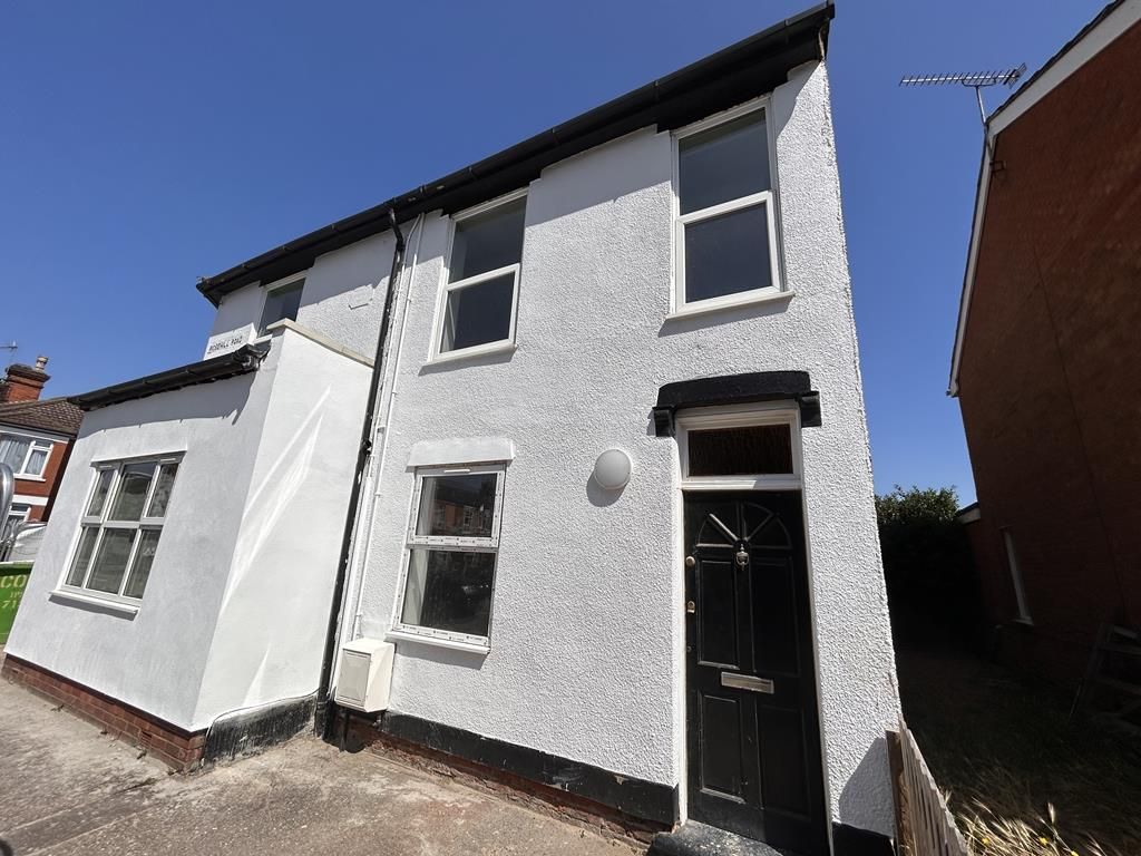 2 bed end terrace house to rent in Rosehill Road, Ipswich, Suffolk IP3