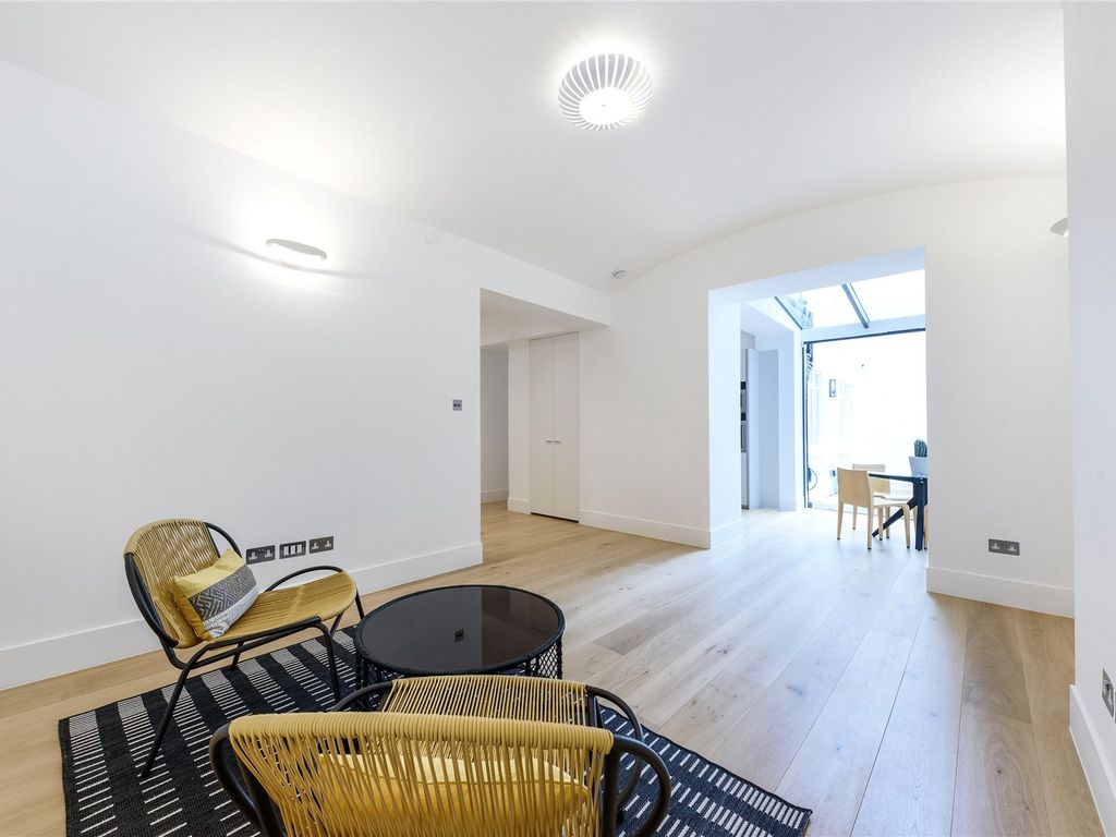 3 bed flat to rent in Ennismore Gardens, Knightsbridge, London SW7 Zoopla
