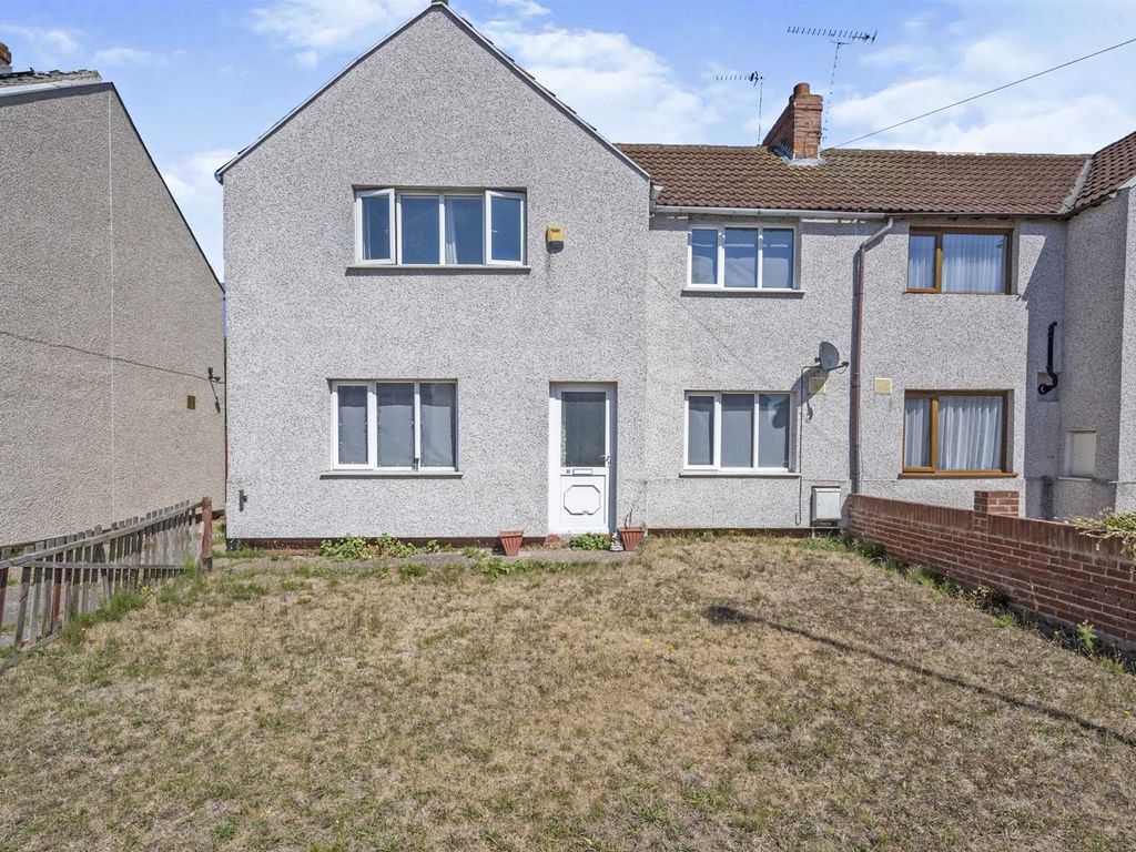 3 bed semidetached house for sale in Parks Road, Dunscroft, Doncaster