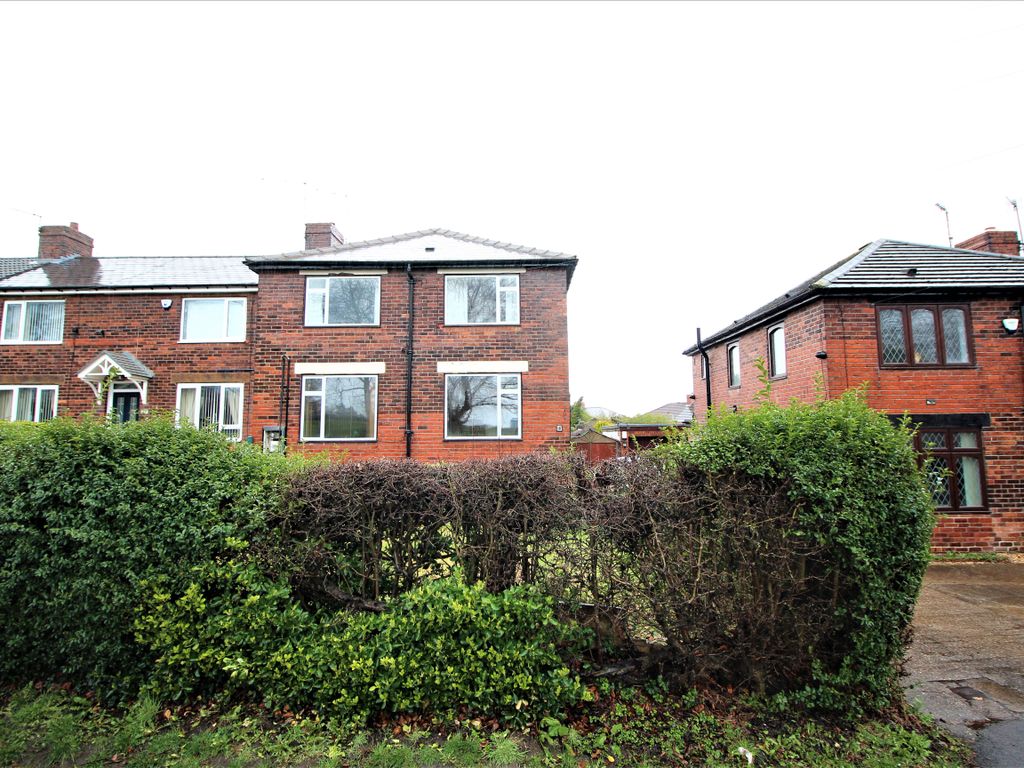 3 bed end terrace house for sale in Kirk Balk, Hoyland, Barnsley S74