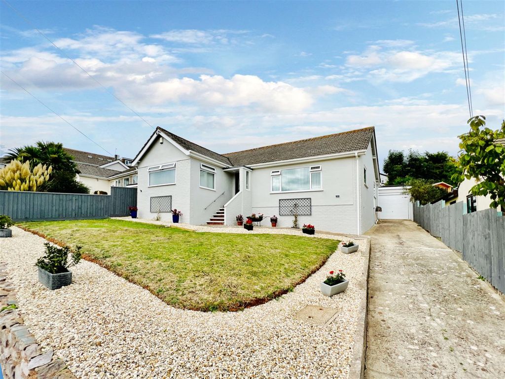 3 bed detached bungalow for sale in Churston Way, Brixham TQ5 Zoopla