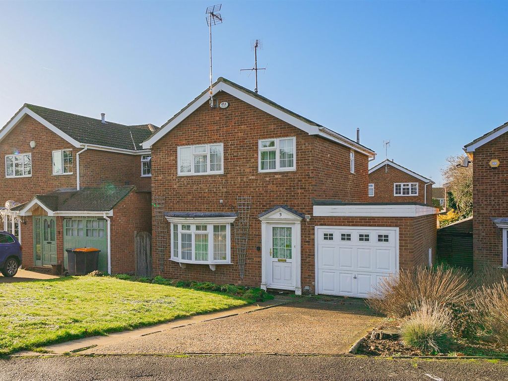 Windsor Avenue, Leighton Buzzard LU7  