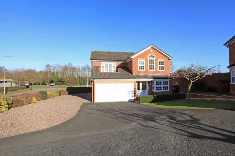 4 bed detached house for sale in Kingfisher Way, Leegomery, Telford TF1