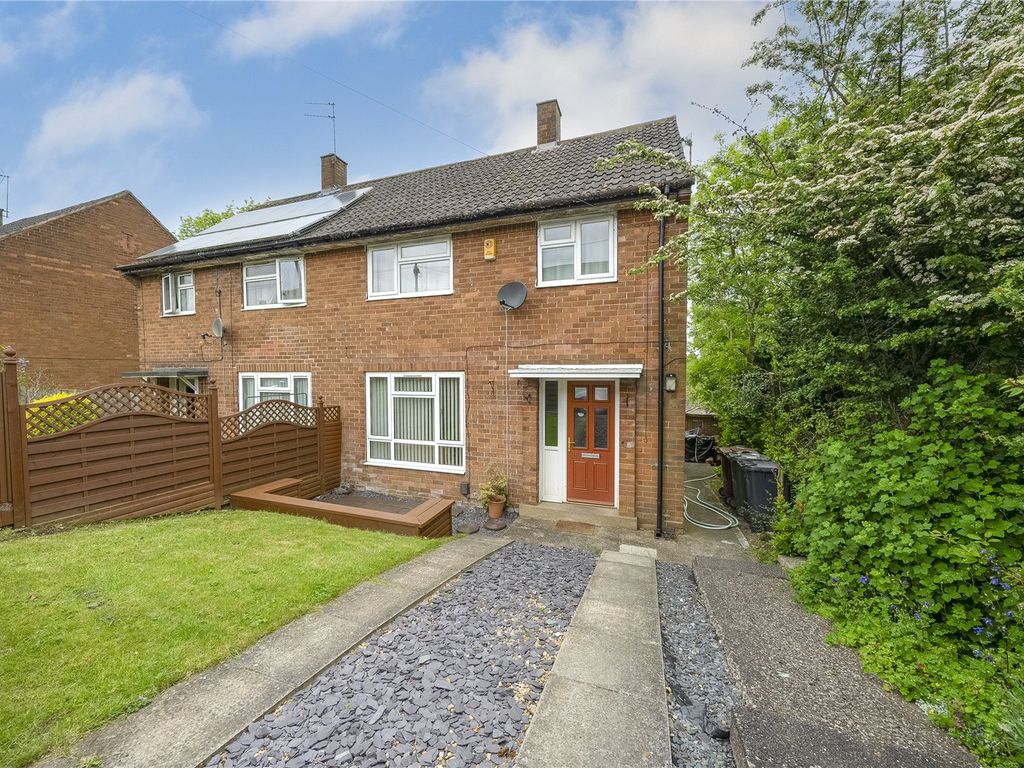 3 bed semidetached house for sale in Queenshill Drive, Leeds, West