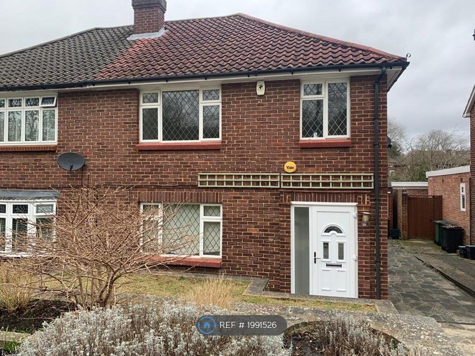 3 bed semidetached house to rent in Warren Road, Orpington, Kent BR6