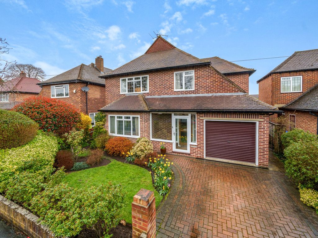 4 bed detached house for sale in Nicholas Gardens, Pyrford GU22 Zoopla