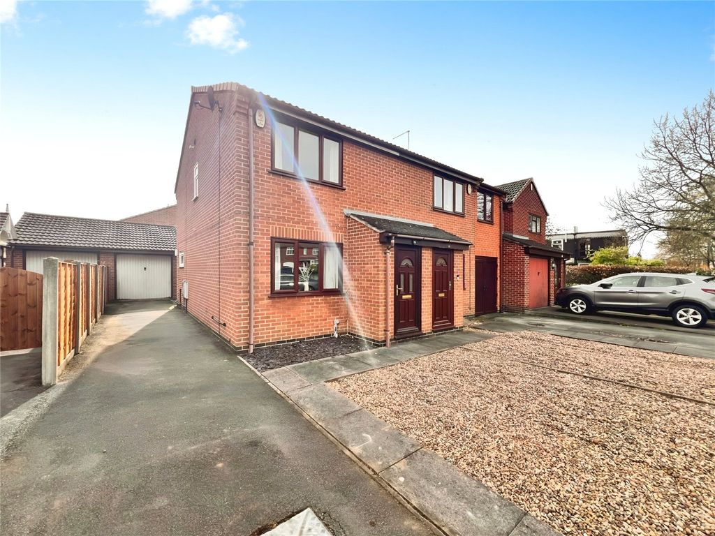 2 bed semidetached house for sale in Hillfield Lane, Stretton, Burton