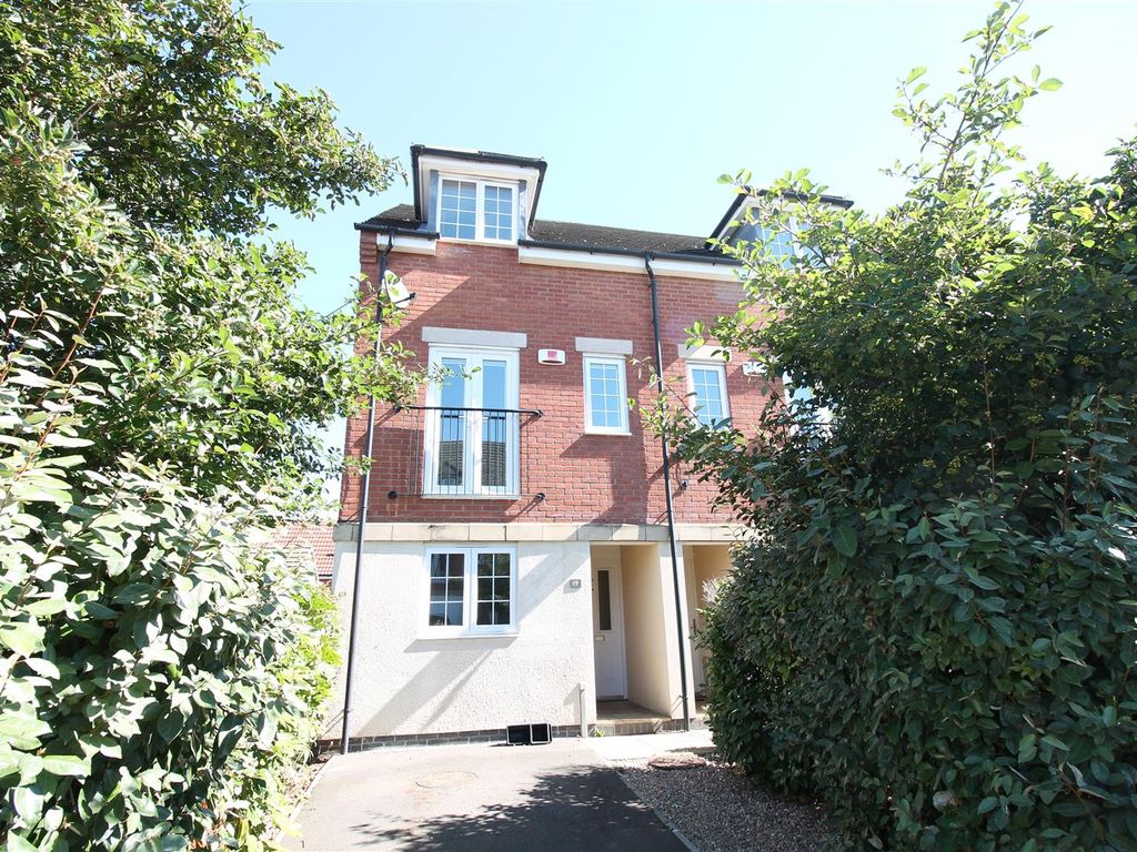 4 bed end terrace house for sale in Threadcutters Way, Shepshed