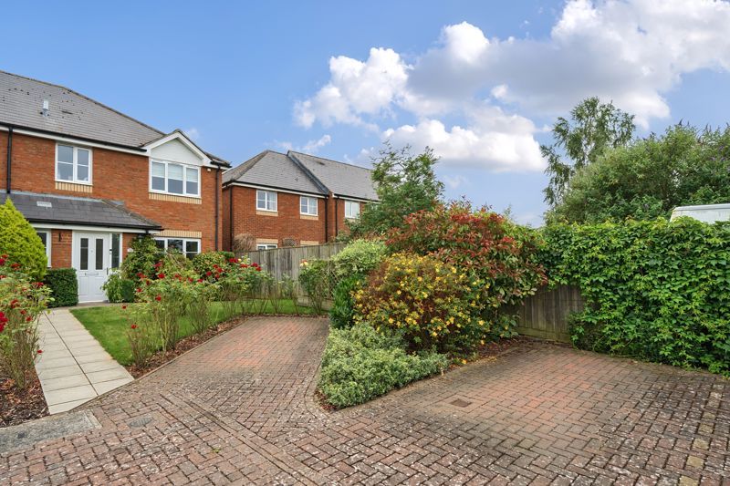 3 bed semidetached house for sale in Downside, Cholsey, Wallingford