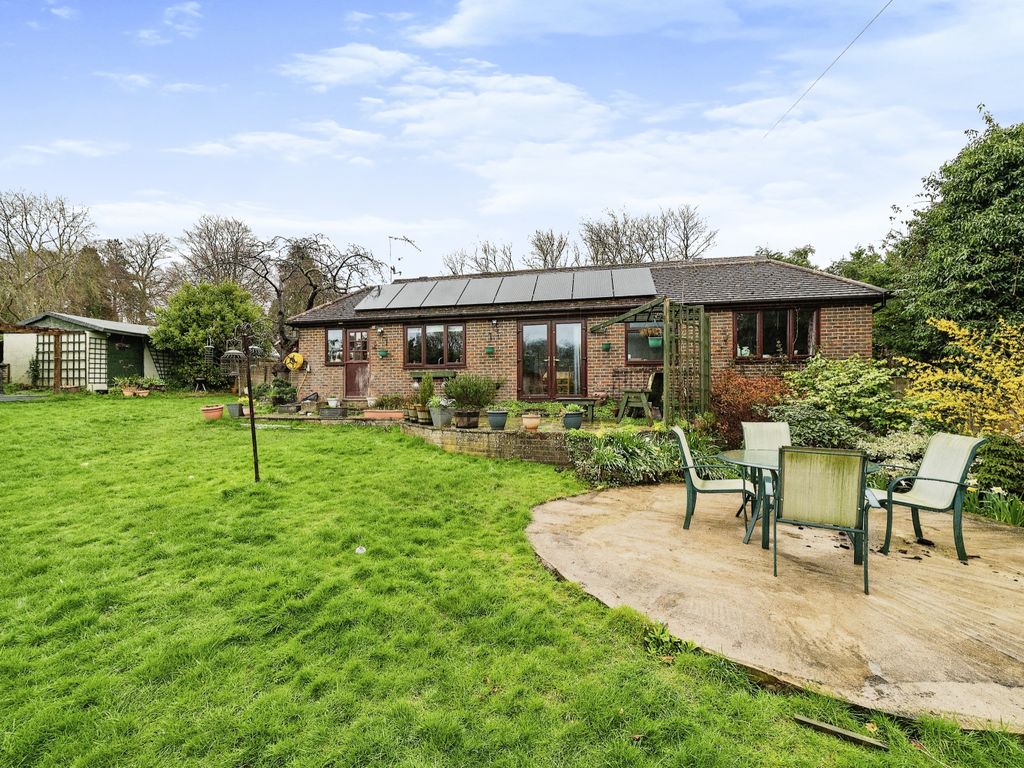 4 bed bungalow for sale in Horney Common, Uckfield TN22 Zoopla