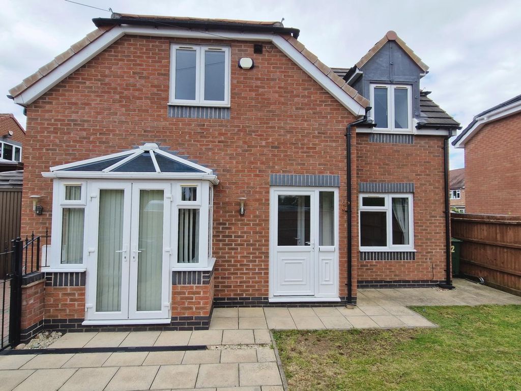 3 bed detached house to rent in Bentley Road, Birstall LE4, £1,100 pcm