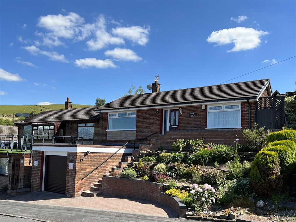 Oak Tree Crescent, Stalybridge SK15