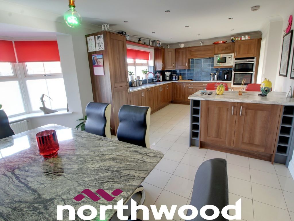 5 bed detached house for sale in Station Road, Hatfield, Doncaster DN7