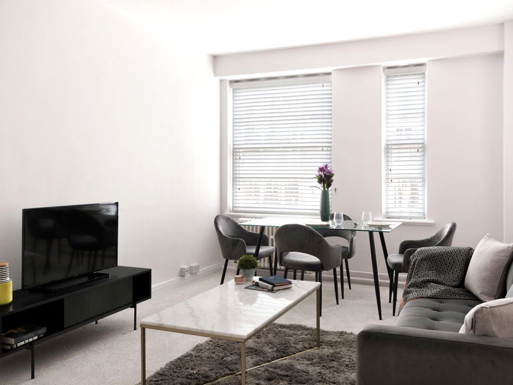 1 bed flat to rent in Dolphin Square, London SW1V Zoopla