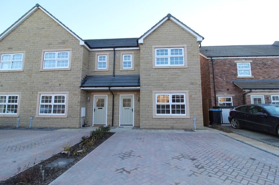 3 bed end terrace house to rent in Regency Place, West Tanfield, Ripon