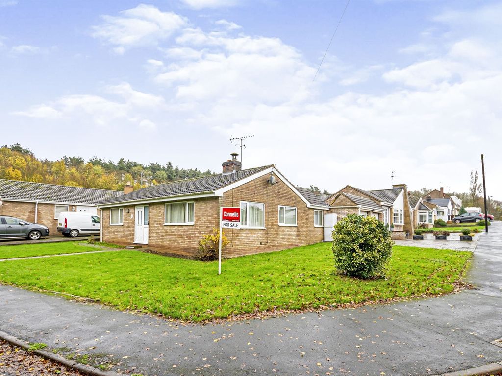 2 bed detached bungalow for sale in Warren Road, Stanion, Kettering