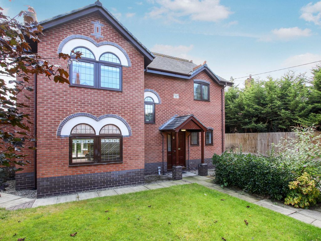 4 bed detached house for sale in The Chantry, Calveley, Tarporley CW6