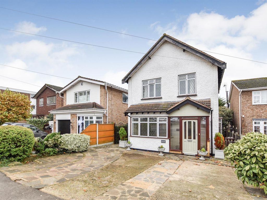 3 bed detached house for sale in High Road, Benfleet SS7, £435,000 Zoopla