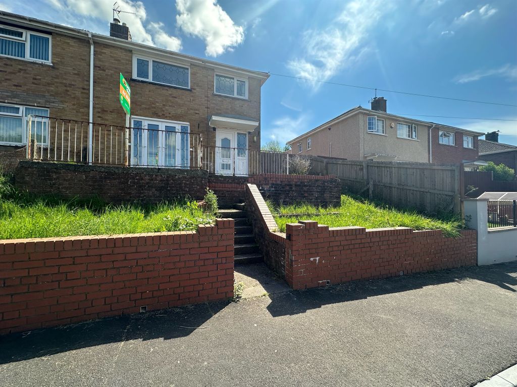 3 bed semidetached house for sale in Farm View, Pengam, Blackwood NP12