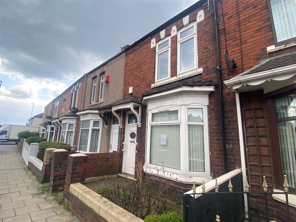 3 bed terraced house for sale in Kings Road, North Ormesby